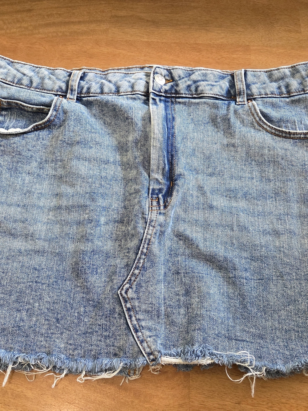 Wild Fable Women's Denim Mini Skirt Size 18 Light Wash Distressed Frayed Hem
